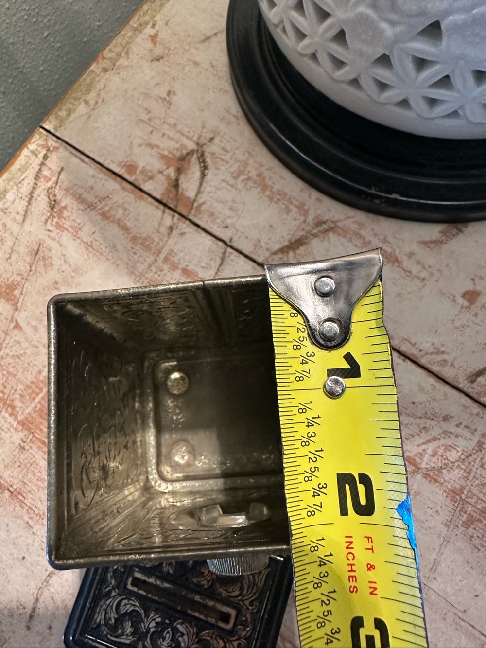 Vintage Avon Tin Bank - Picture 9 of 10